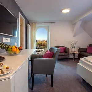 Hotel Ebner - Boutique-hotel & Konditorei